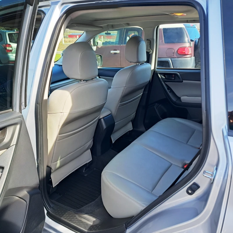 Subaru Forester 2.5i* PREMIUM* XMODE* AWD* PANO* УНИКАТ!* , снимка 10 - Автомобили и джипове - 53582474