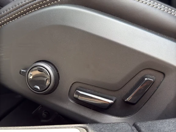 Volvo S60 B4 = Plus Dark = Гаранция - изображение 7