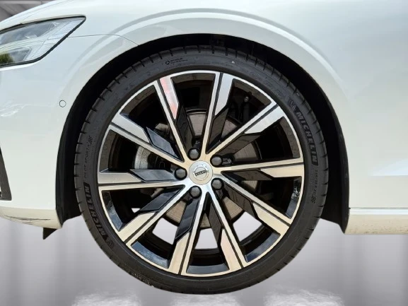 Volvo S60 B4 = Plus Dark = Гаранция - изображение 5