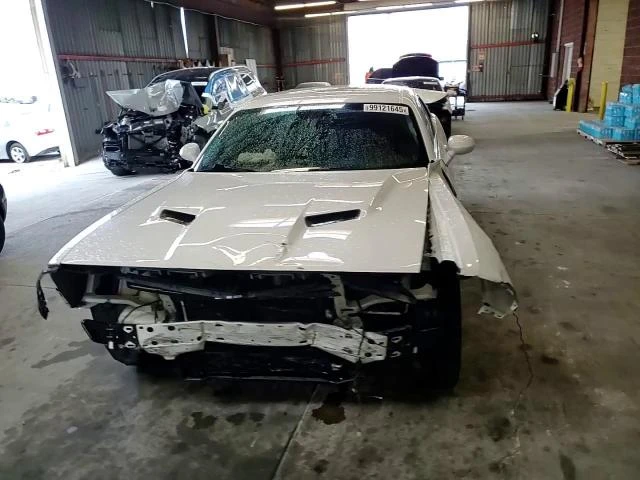 Dodge Challenger 3.6L 6 Rear-wheel drive