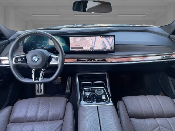 BMW i7 M70 xDrive = Shadow Line = Гаранция, снимка 9 - Автомобили и джипове - 54371910