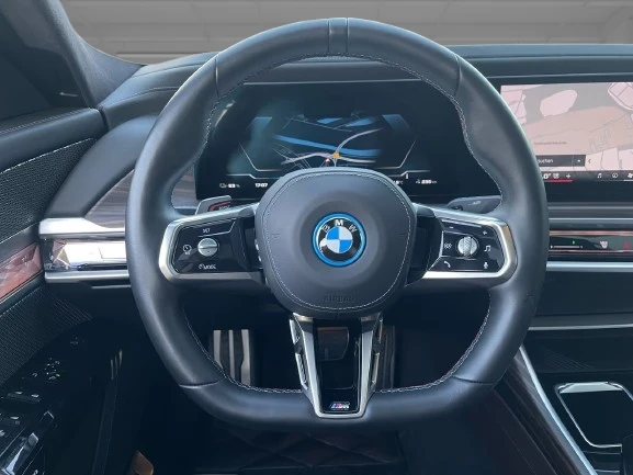 BMW i7 M70 xDrive = Shadow Line = Гаранция, снимка 8 - Автомобили и джипове - 54371910