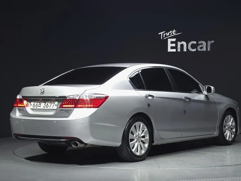 Honda Accord 2.4 9Th Generation, снимка 2 - Автомобили и джипове - 55985149