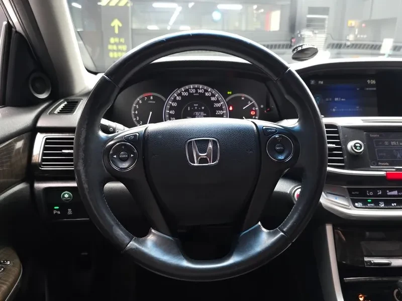 Honda Accord 2.4 9Th Generation, снимка 12 - Автомобили и джипове - 55985149