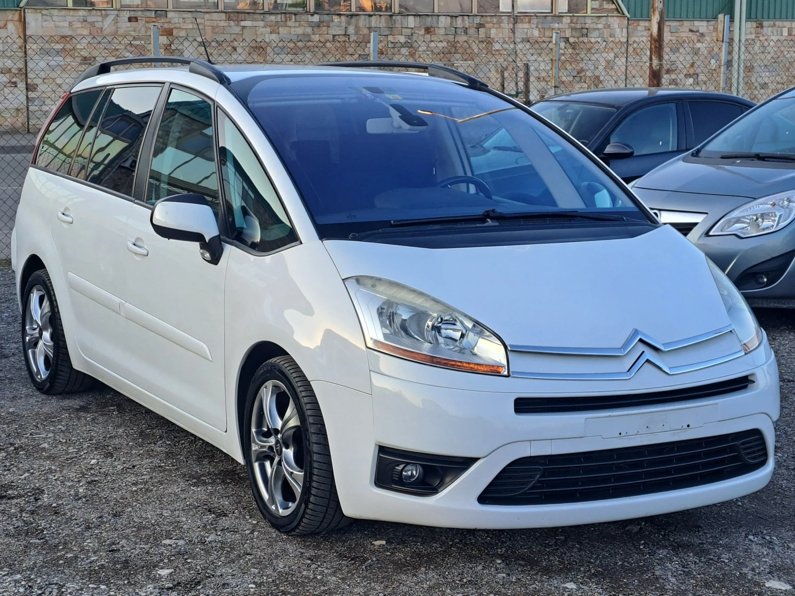 Citroen Grand C4 Picasso 2.0i 16V  7 места - изображение 3