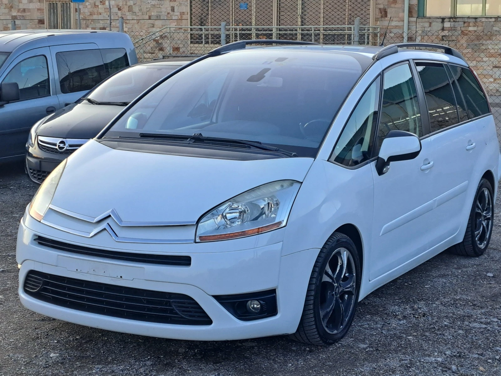 Citroen Grand C4 Picasso 2.0i 16V  7 места - изображение 2