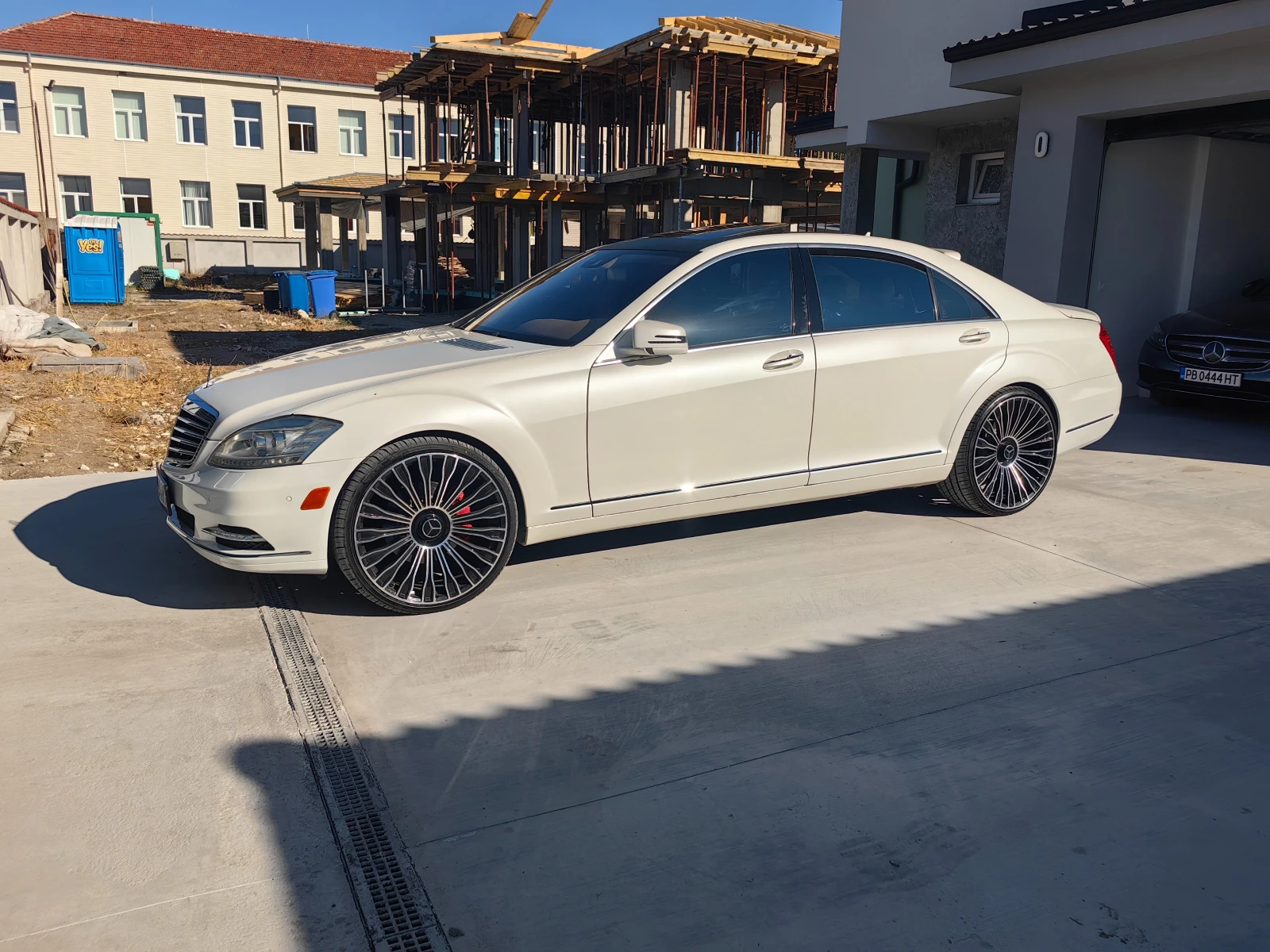 Mercedes-Benz S 550 5.5 V8 388кс. 4х4 - изображение 2