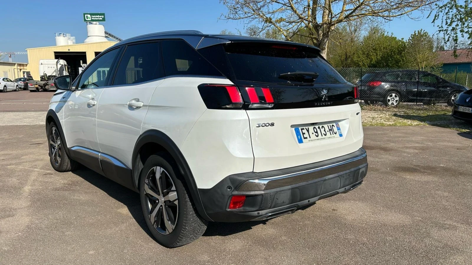 Peugeot 3008 2. 0 GT BLUEHDi 181 S&S EAT8 - изображение 2