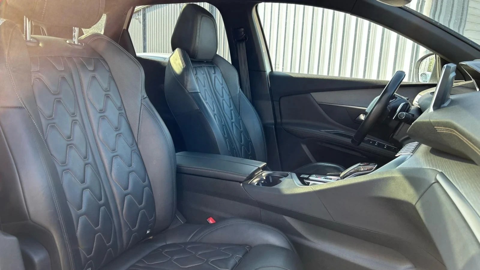 Peugeot 3008 2. 0 GT BLUEHDi 181 S&S EAT8 - изображение 6
