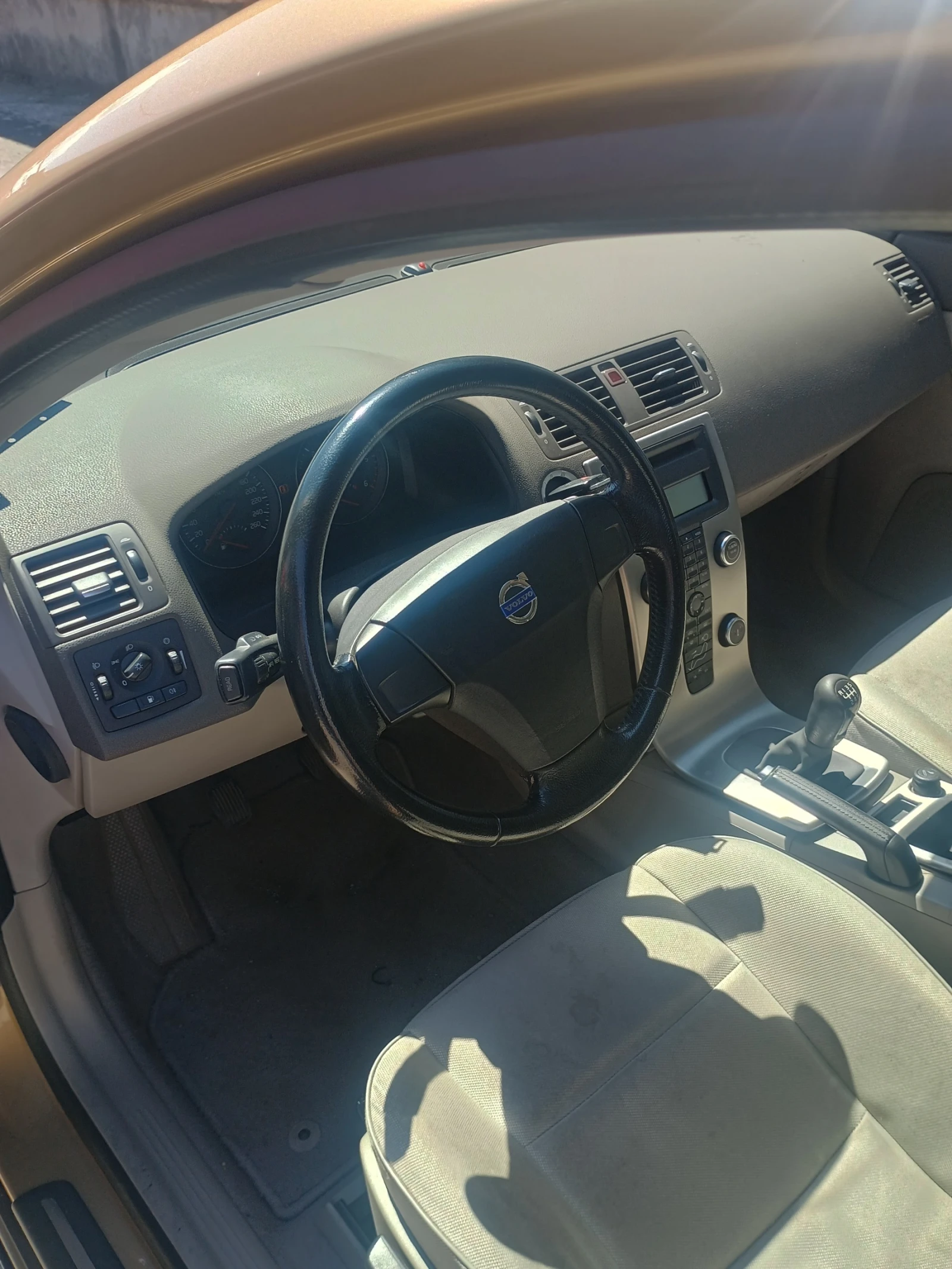 Volvo S40  - изображение 2