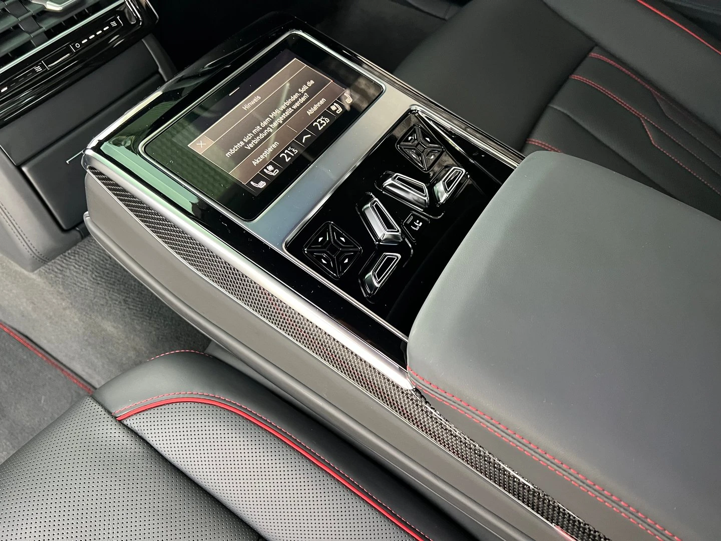 Audi S8 TFSI quattro, снимка 16 - Автомобили и джипове - 51039779