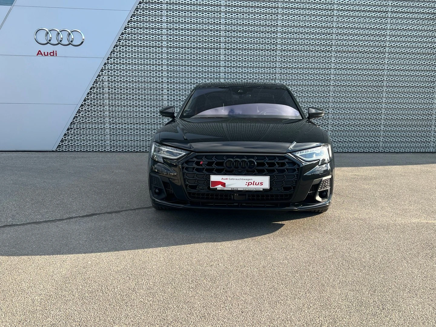 Audi S8 TFSI quattro, снимка 2 - Автомобили и джипове - 51039779