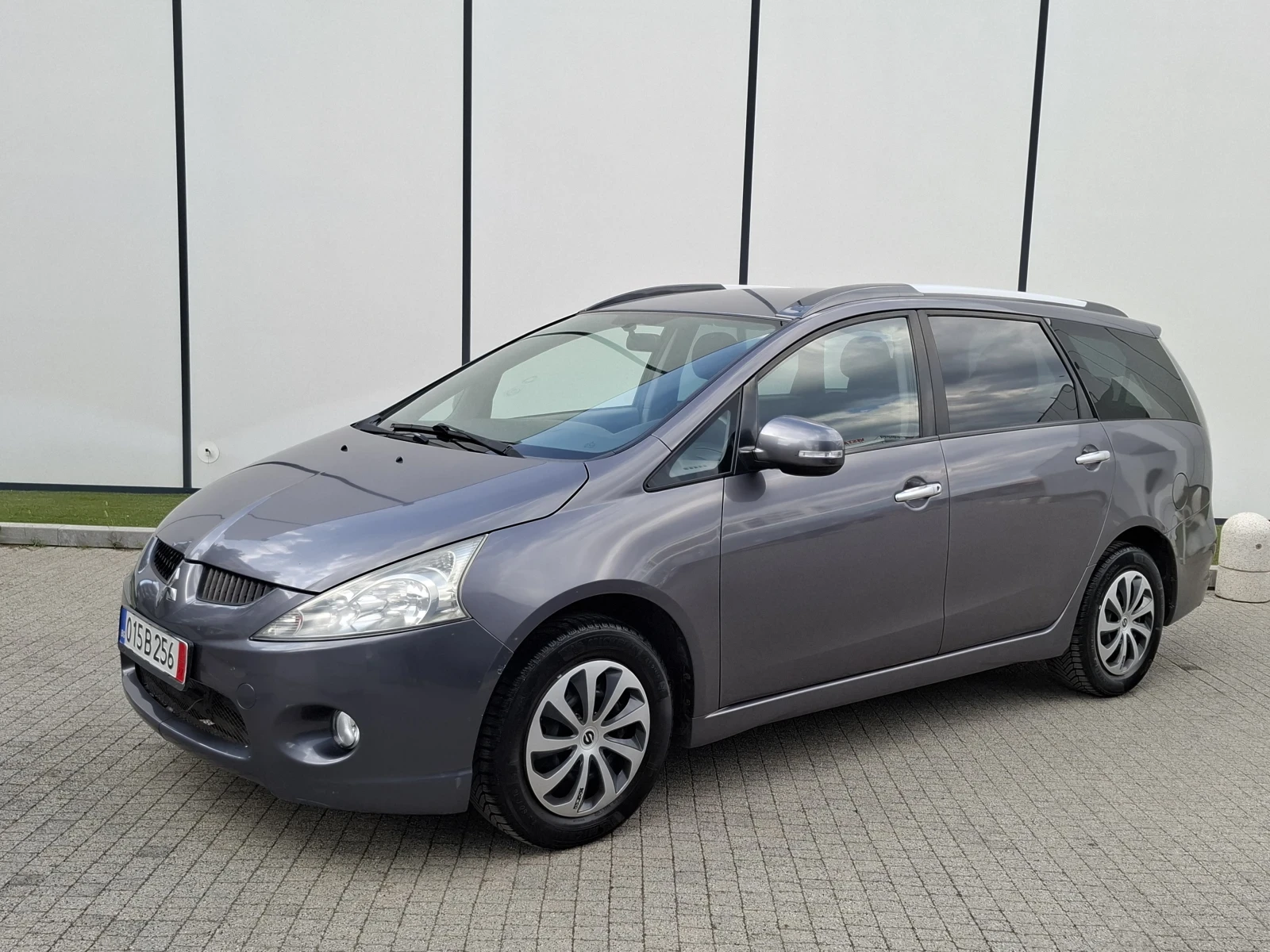 Mitsubishi Grandis 2.4i* (165кс)* * FACELIFT* * 6+ 1* * НОВ ВНОС*  - изображение 4