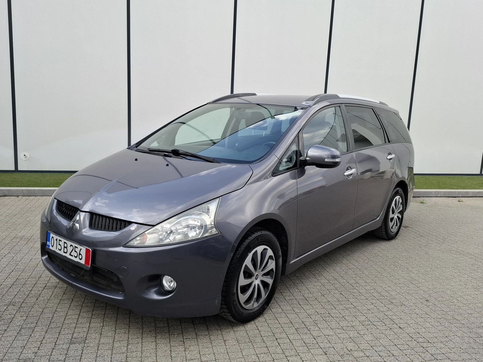 Mitsubishi Grandis 2.4i* (165кс)* * FACELIFT* * 6+ 1* * НОВ ВНОС*  - изображение 3