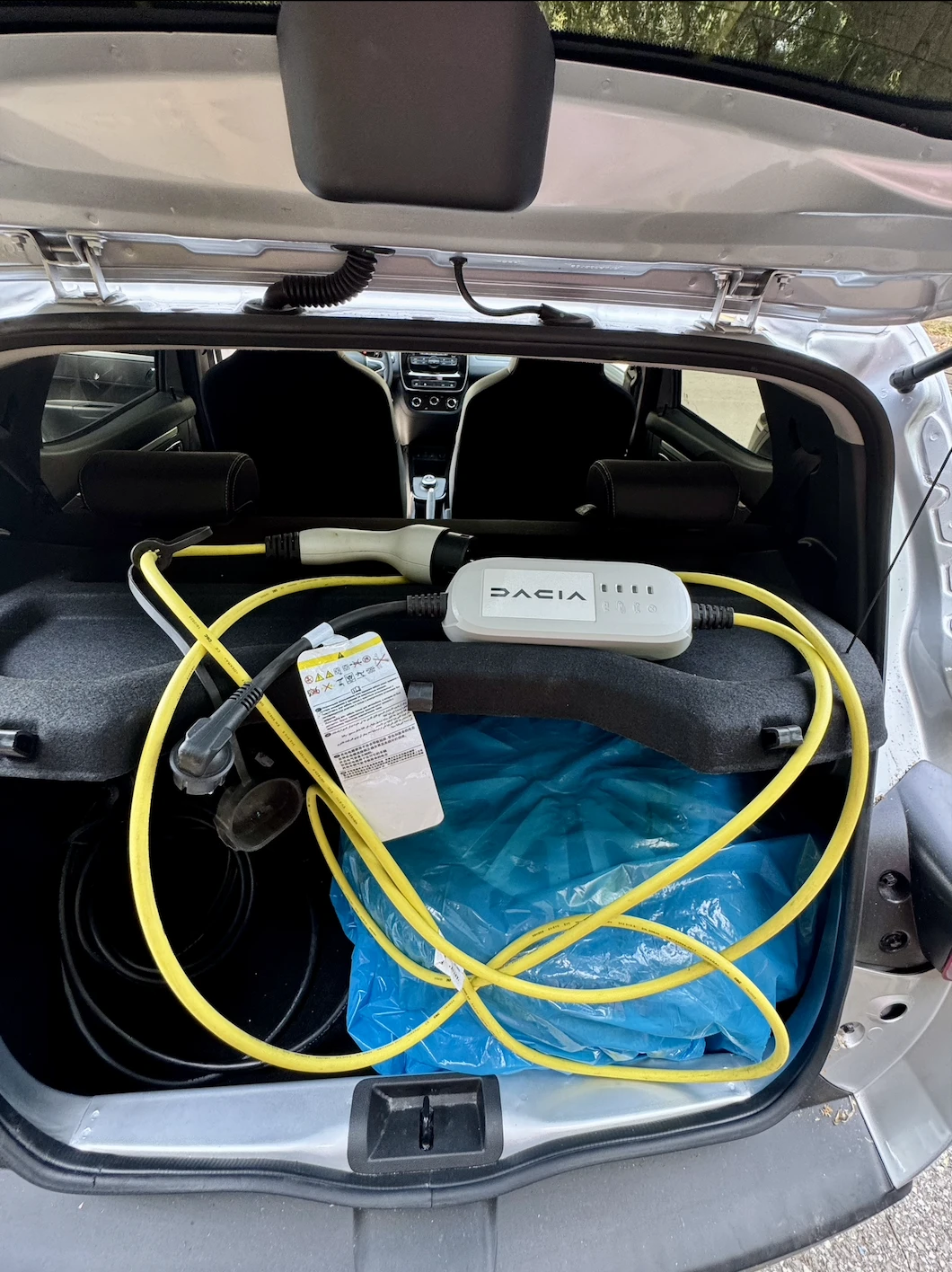 Dacia Spring X Essential Electric 45 (33kW) - изображение 10
