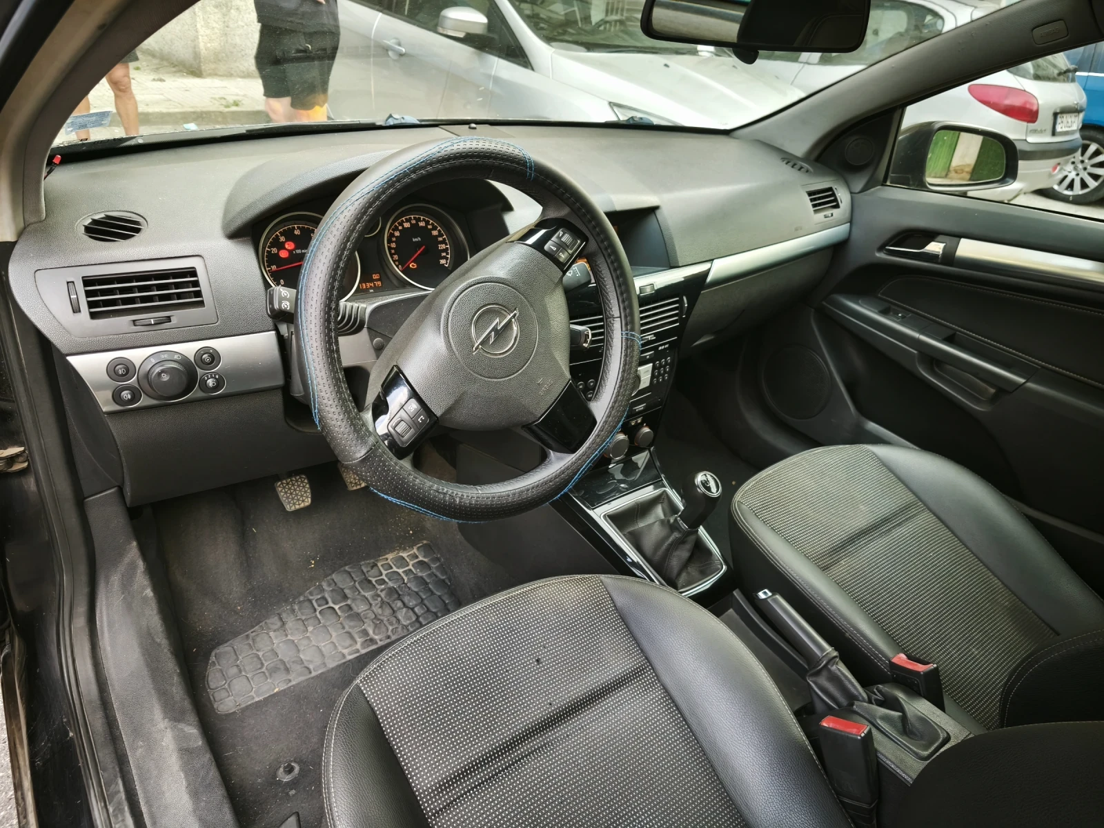 Opel Astra GTC - изображение 6