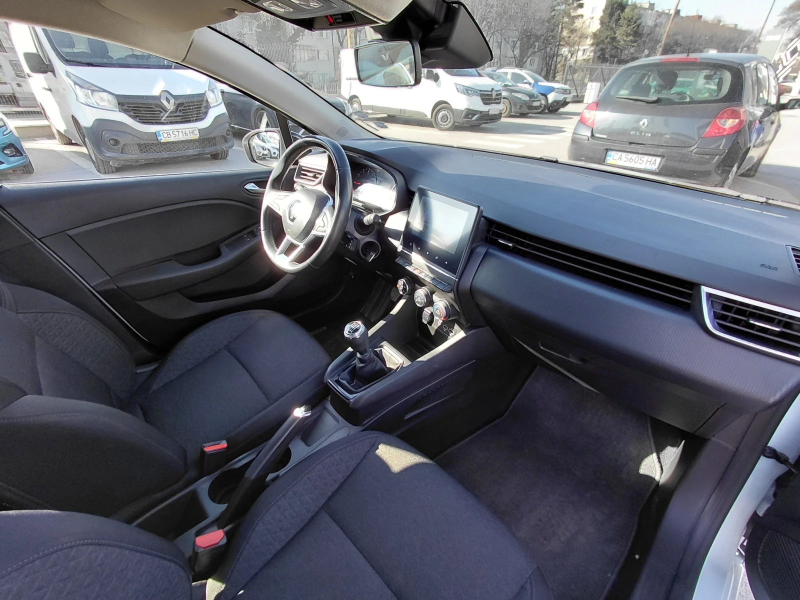 Renault Clio 1.0TCe /91k.c./6MT/Equilibre, снимка 12 - Автомобили и джипове - 53811316