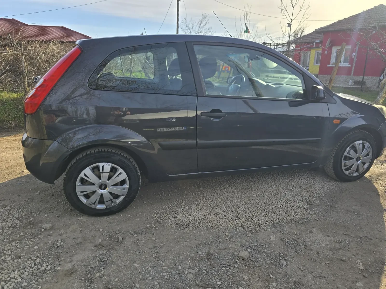Ford Fiesta 1.4i 80кс КЛИМАТИК, снимка 7 - Автомобили и джипове - 53852996