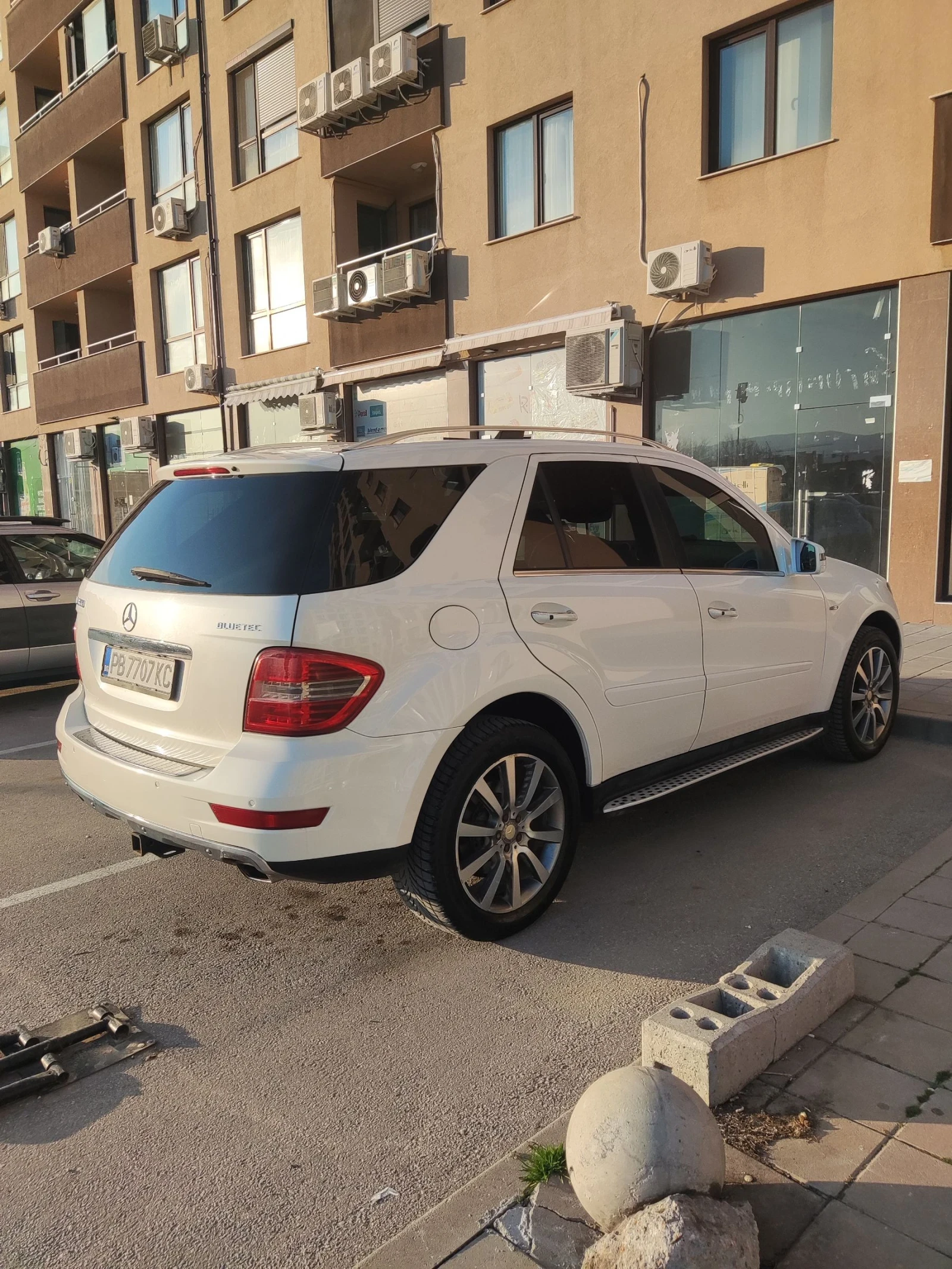 Mercedes-Benz ML 350  На пружини Фейслиф Grand edition bi ksenon , снимка 5 - Автомобили и джипове - 54056689