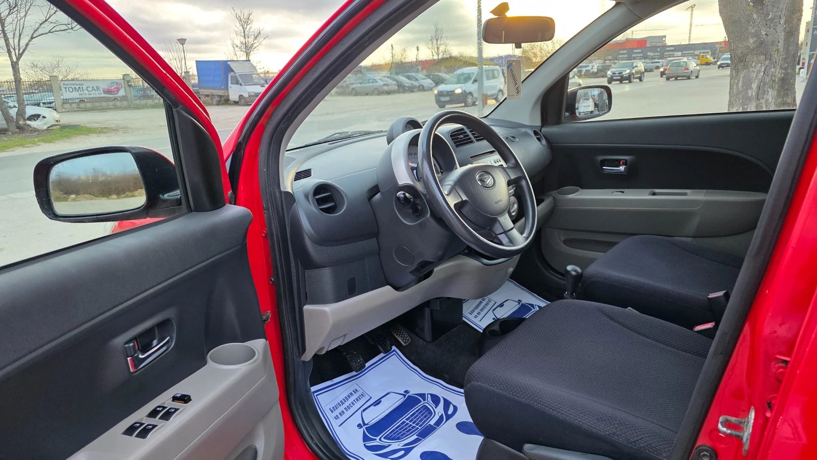 Daihatsu Sirion БЕЗУПРЕЧНА , снимка 6 - Автомобили и джипове - 54096769