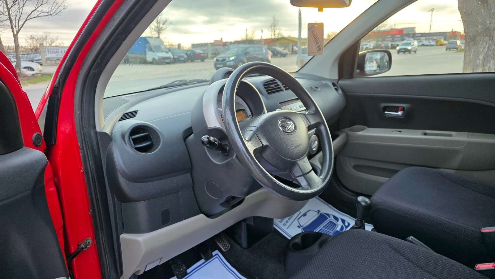 Daihatsu Sirion БЕЗУПРЕЧНА , снимка 7 - Автомобили и джипове - 54096769