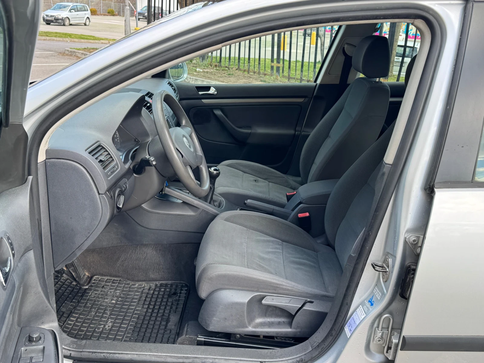 VW Golf, снимка 8 - Автомобили и джипове - 54151346