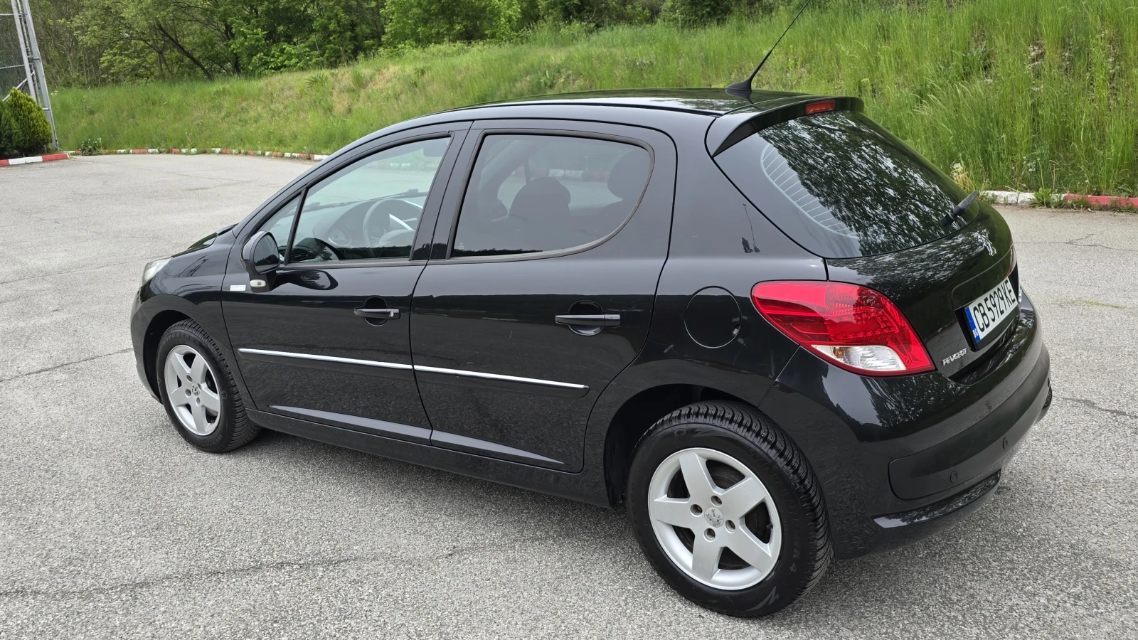 Peugeot 207 Euro5, снимка 2 - Автомобили и джипове - 54478066