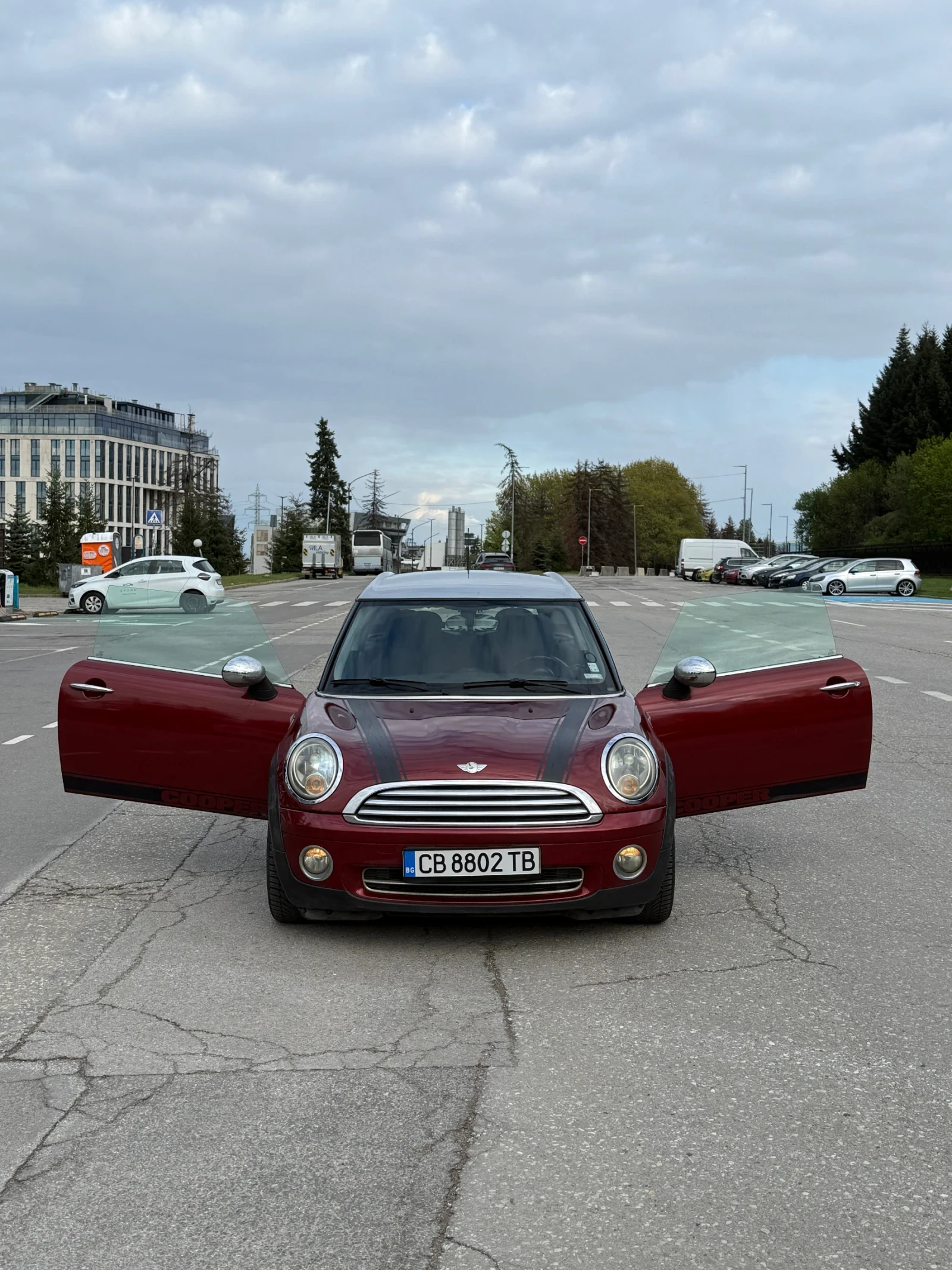 Mini Clubman D, снимка 8 - Автомобили и джипове - 54512774