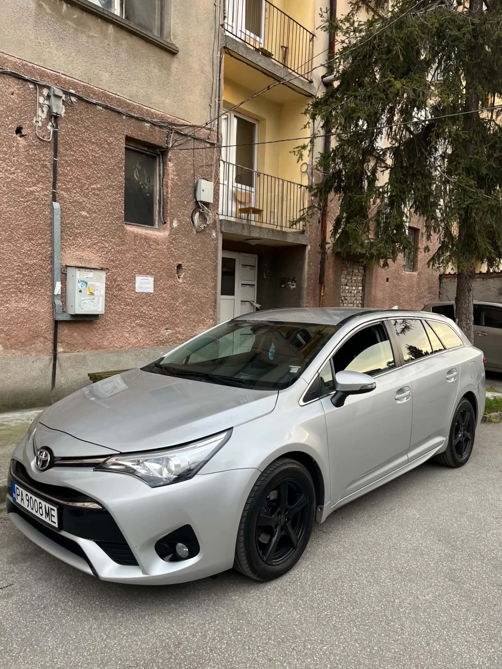 Toyota Avensis Touring Sports, снимка 13 - Автомобили и джипове - 55093094