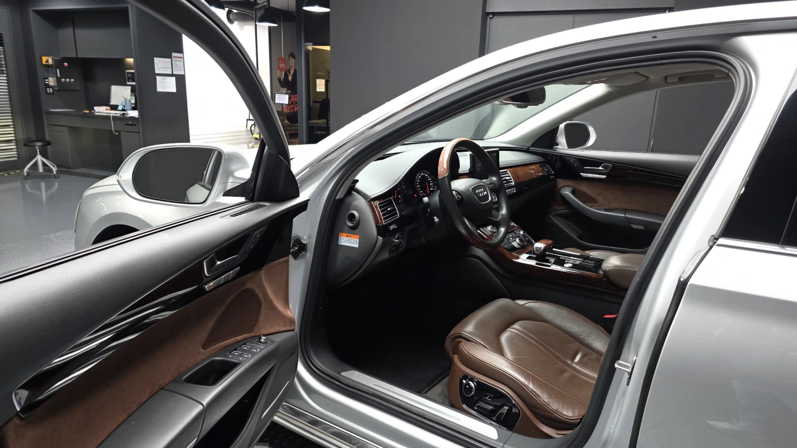 Audi A8 4.2 PRESTIGE 360/EKPAHИ/PANORAMA/ОБДУХ/ПОДГРЕВ/, снимка 7 - Автомобили и джипове - 55190630