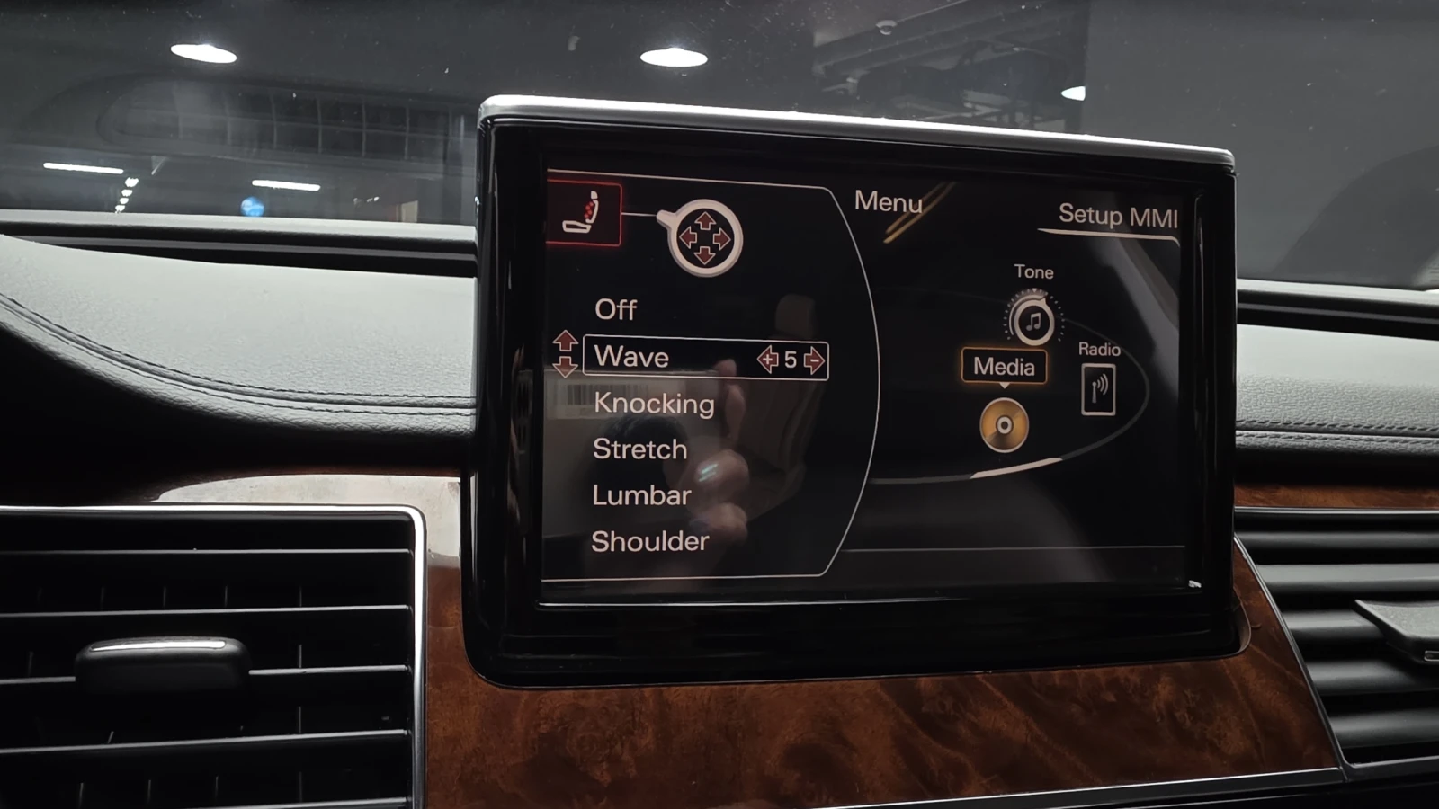 Audi A8 4.2 PRESTIGE 360/EKPAHИ/PANORAMA/ОБДУХ/ПОДГРЕВ/, снимка 12 - Автомобили и джипове - 55190630