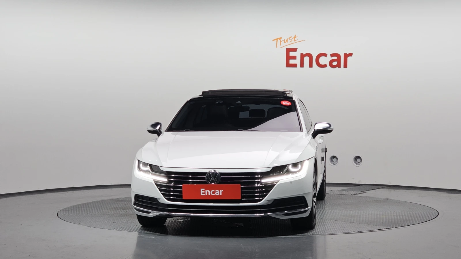 VW Arteon 2.0 TDI* BLIND SPOT* МАСАЖ* ЕЛ. БАГАЖНИК* ЛЮК* КРА, снимка 3 - Автомобили и джипове - 55496245