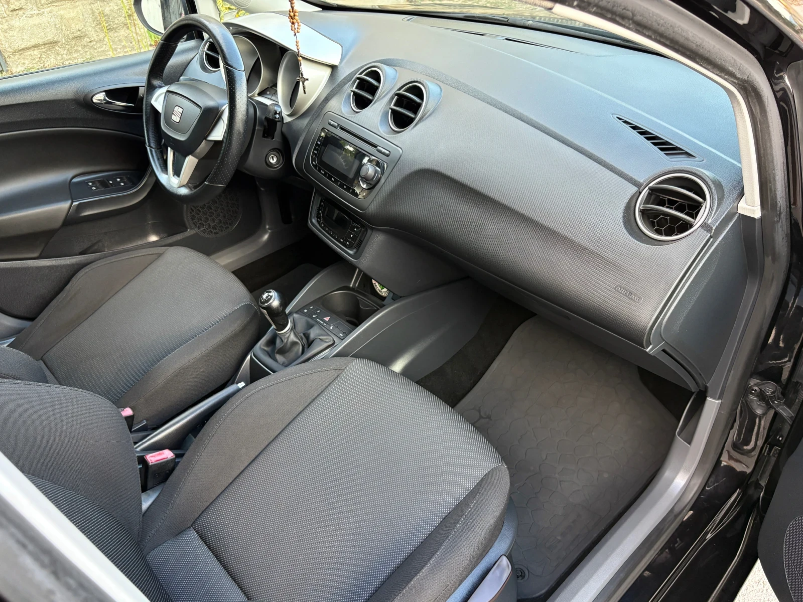 Seat Ibiza 1.4i LIMITED# Климатроник#, снимка 8 - Автомобили и джипове - 55735891