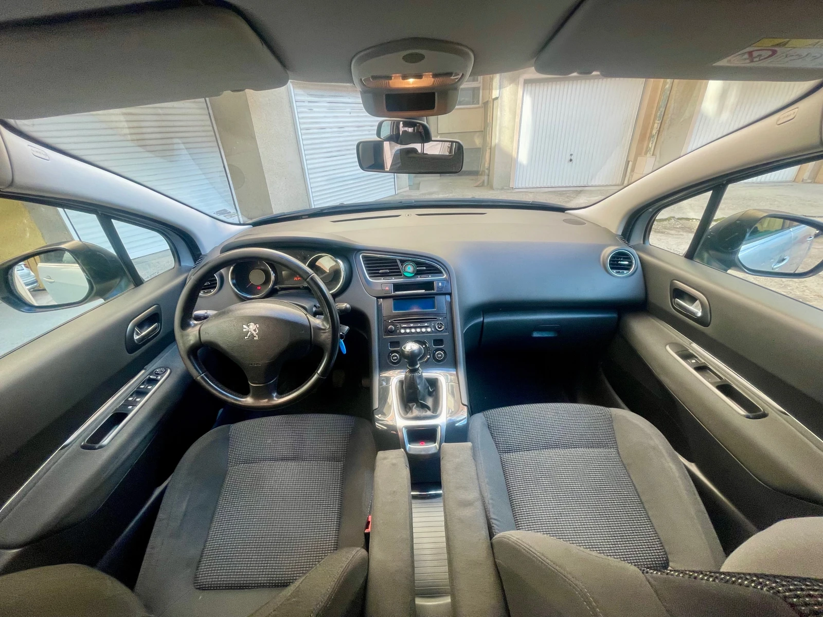 Peugeot 5008 1.6BlueHDi, Facelift, снимка 11 - Автомобили и джипове - 56275289