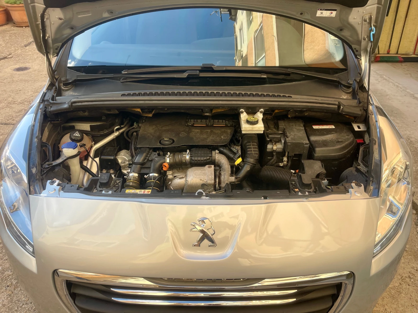 Peugeot 5008 1.6BlueHDi, Facelift, снимка 14 - Автомобили и джипове - 56275289