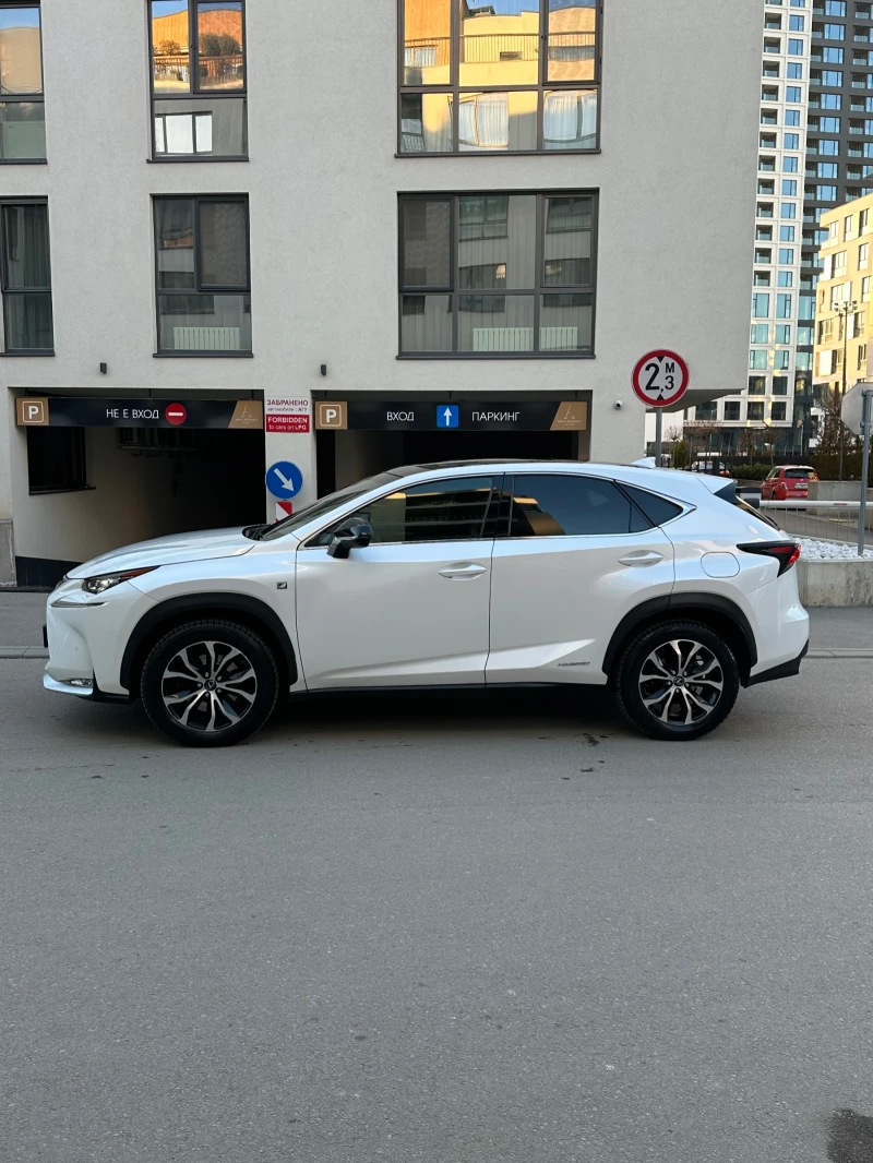 Lexus NX 300h F Sport Shadowline Pano, снимка 3 - Автомобили и джипове - 49378534