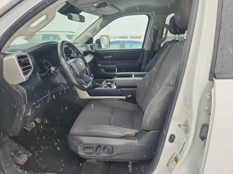 Toyota Tundra * SR5 CREW CAB STD BED * CARFAX * БЕЗ ПЪРВОНАЧАЛНА, снимка 5 - Автомобили и джипове - 52874451