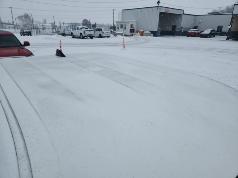 Toyota Tundra * SR5 CREW CAB STD BED * CARFAX * БЕЗ ПЪРВОНАЧАЛНА, снимка 16 - Автомобили и джипове - 52874451