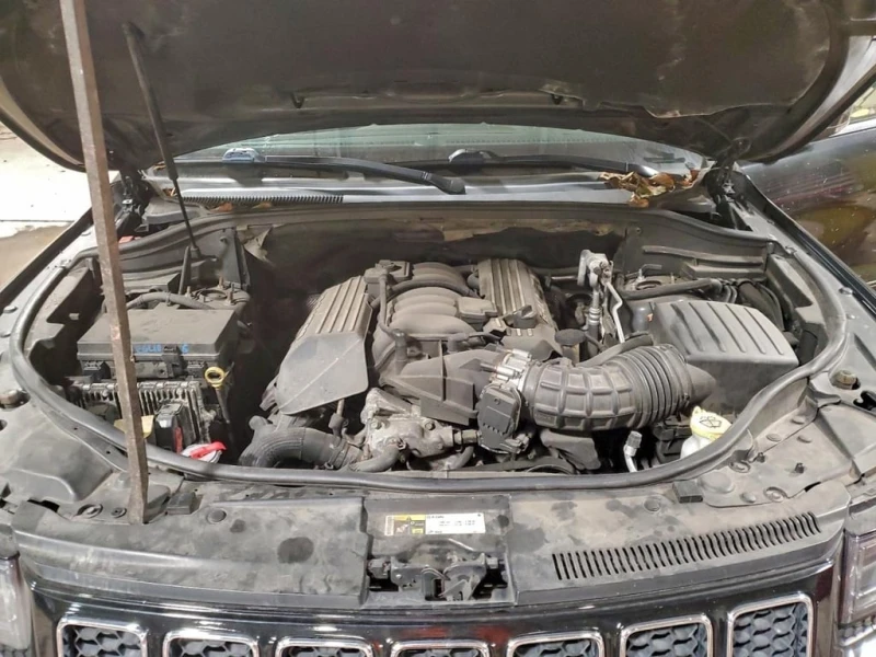 Jeep Grand cherokee * SRT 8 * CARFAX * БЕЗ ПЪРВОНАЧАЛНА ВНОСКА, снимка 11 - Автомобили и джипове - 52969208