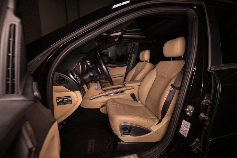 Mercedes-Benz ML 500 Mercedes ML 500 * V8 (388 Hp) * 4MATIC* 7G-TRONIC*, снимка 8 - Автомобили и джипове - 53324754