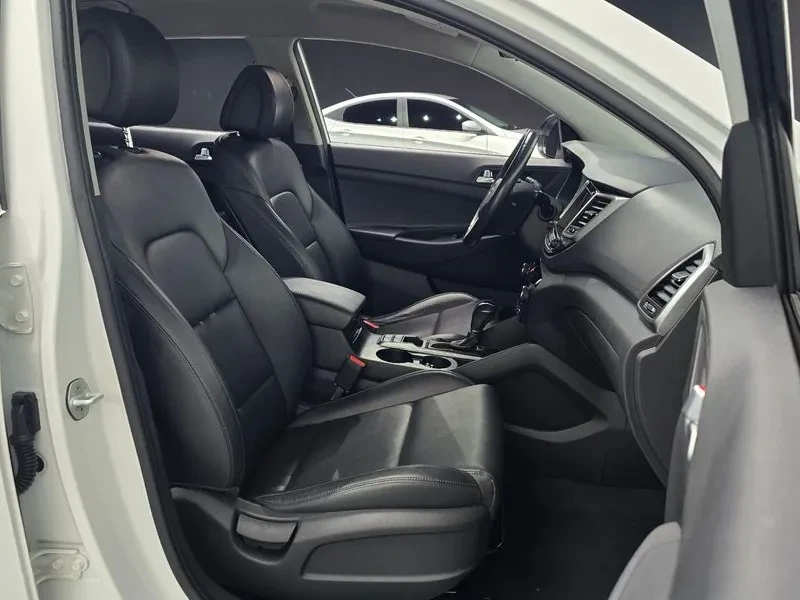 Hyundai Tucson 2.0 - САМО 30% АВАНС, снимка 10 - Автомобили и джипове - 56065936