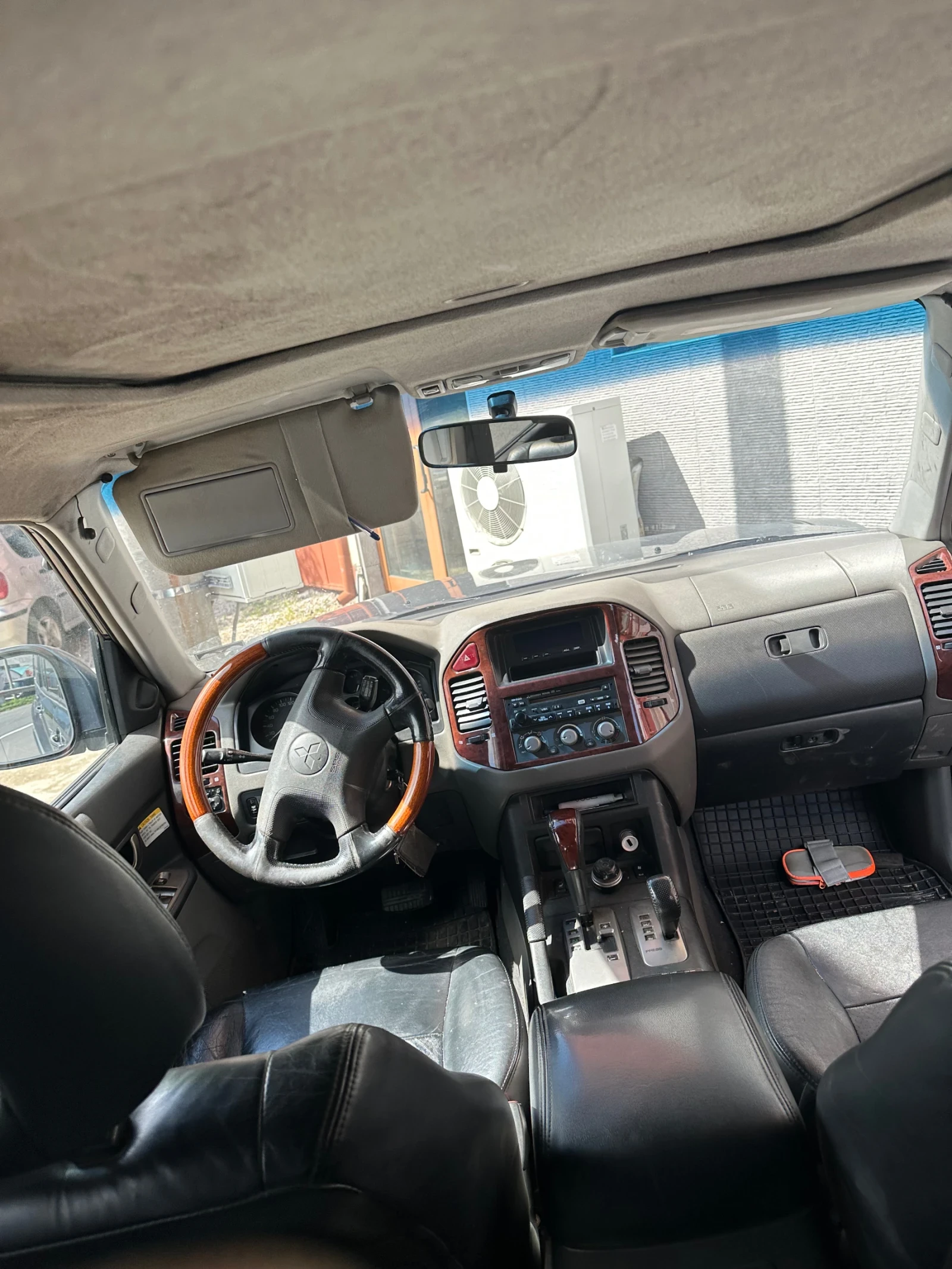 Mitsubishi Pajero 6 + 1 offroad - изображение 6