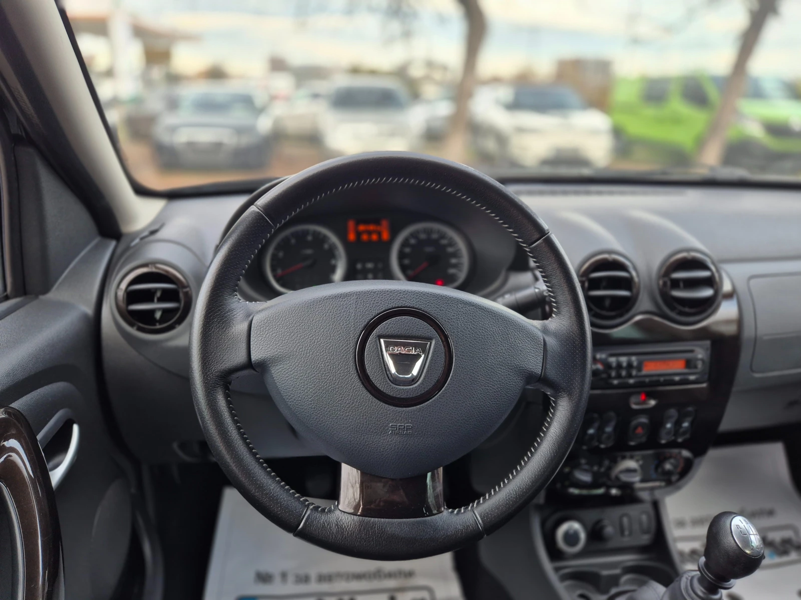 Dacia Duster 1.5DCI 4X4 184000KM.ВНОС ИТАЛИЯ БЕЗ РЪЖДИ И ЗАБЕЛЕ - изображение 8