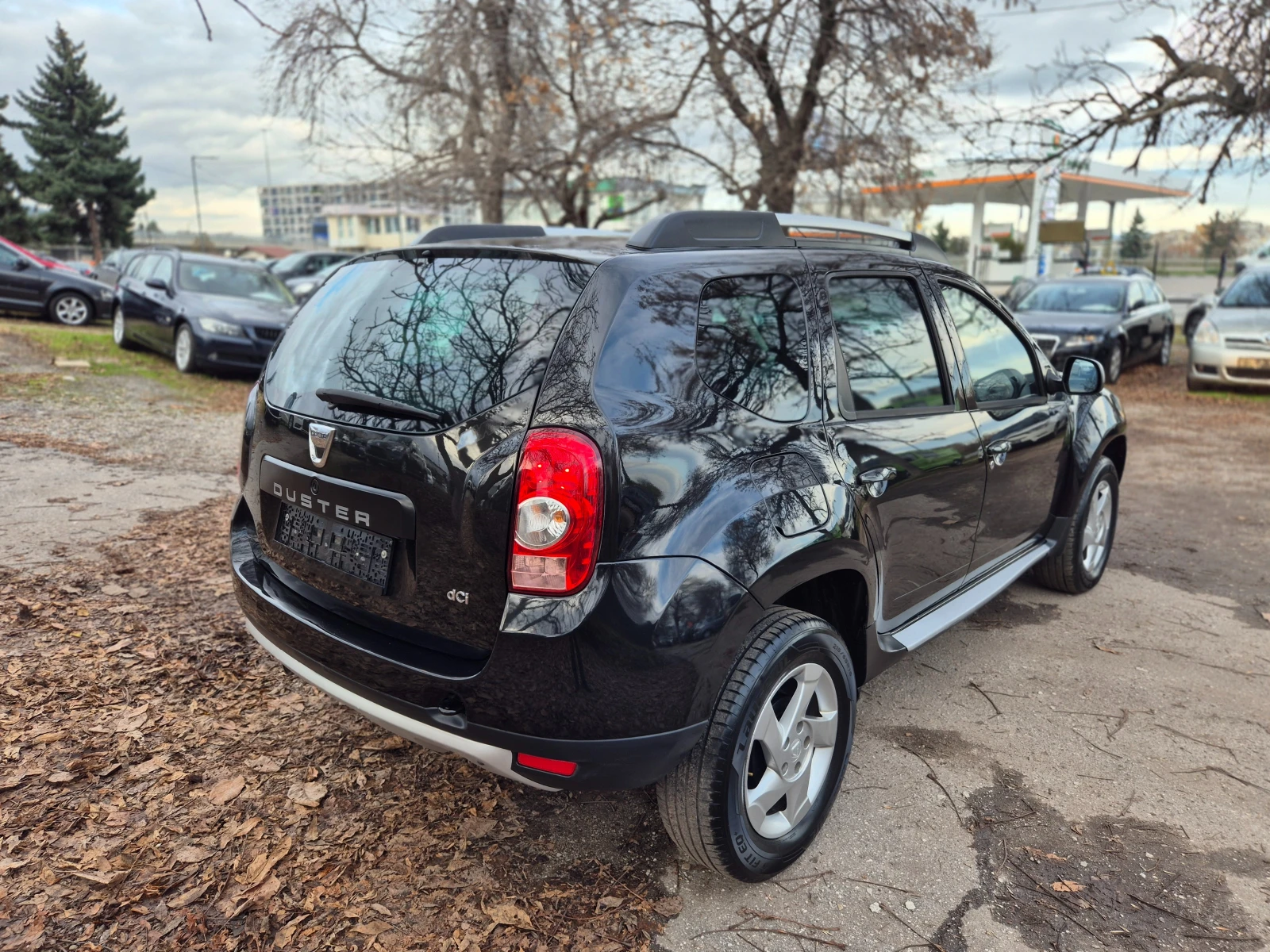 Dacia Duster 1.5DCI 4X4 184000KM.ВНОС ИТАЛИЯ БЕЗ РЪЖДИ И ЗАБЕЛЕ - изображение 4