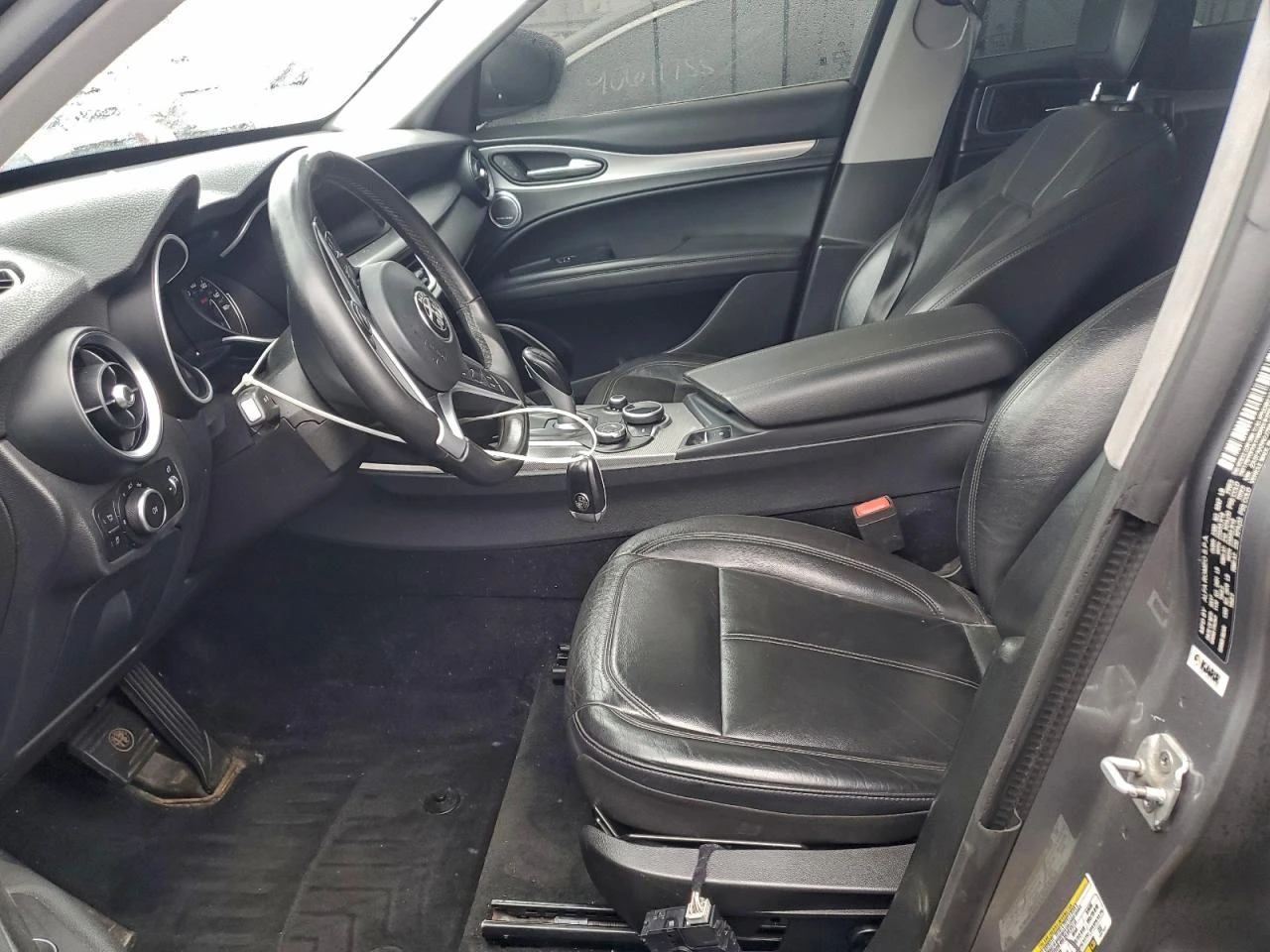 Alfa Romeo Stelvio TI* AWD  - изображение 8