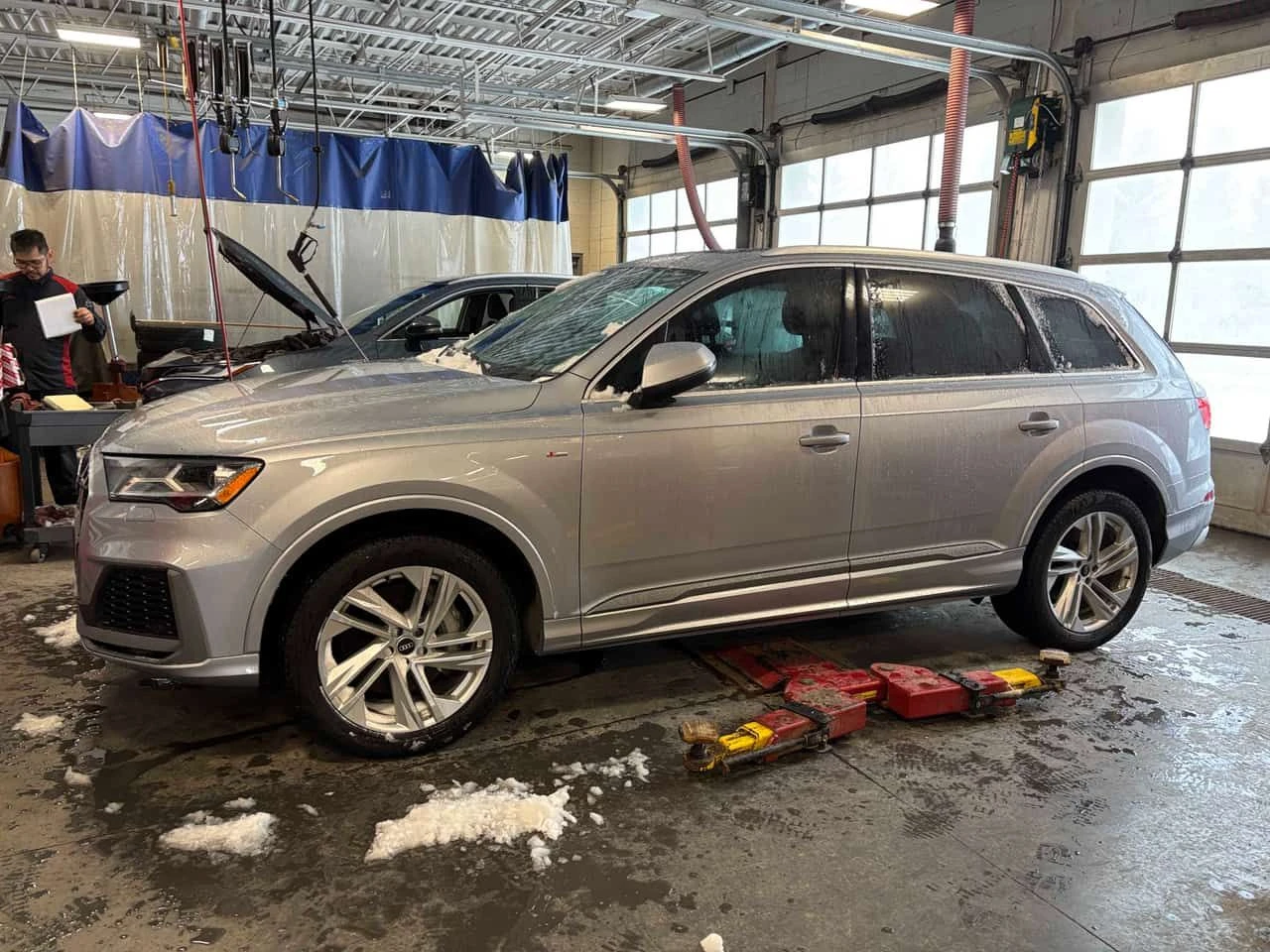 Audi Q7 KOMFORT * 360* ПАНОРАМА* ДВА ЧИФТА ГУМИ/ДЖНАНИ* , снимка 3 - Автомобили и джипове - 53842388