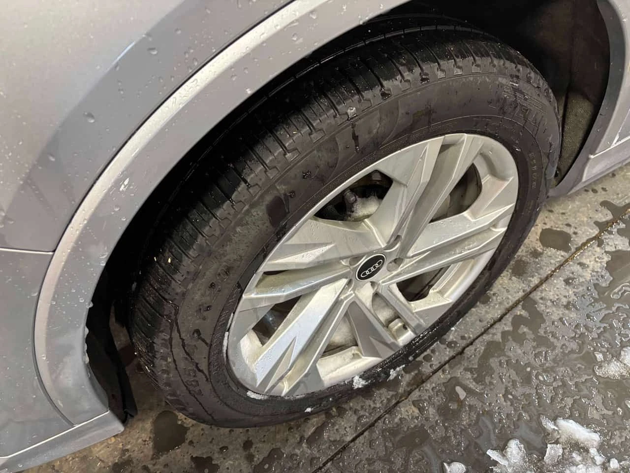 Audi Q7 KOMFORT * 360* ПАНОРАМА* ДВА ЧИФТА ГУМИ/ДЖНАНИ* , снимка 6 - Автомобили и джипове - 53842388