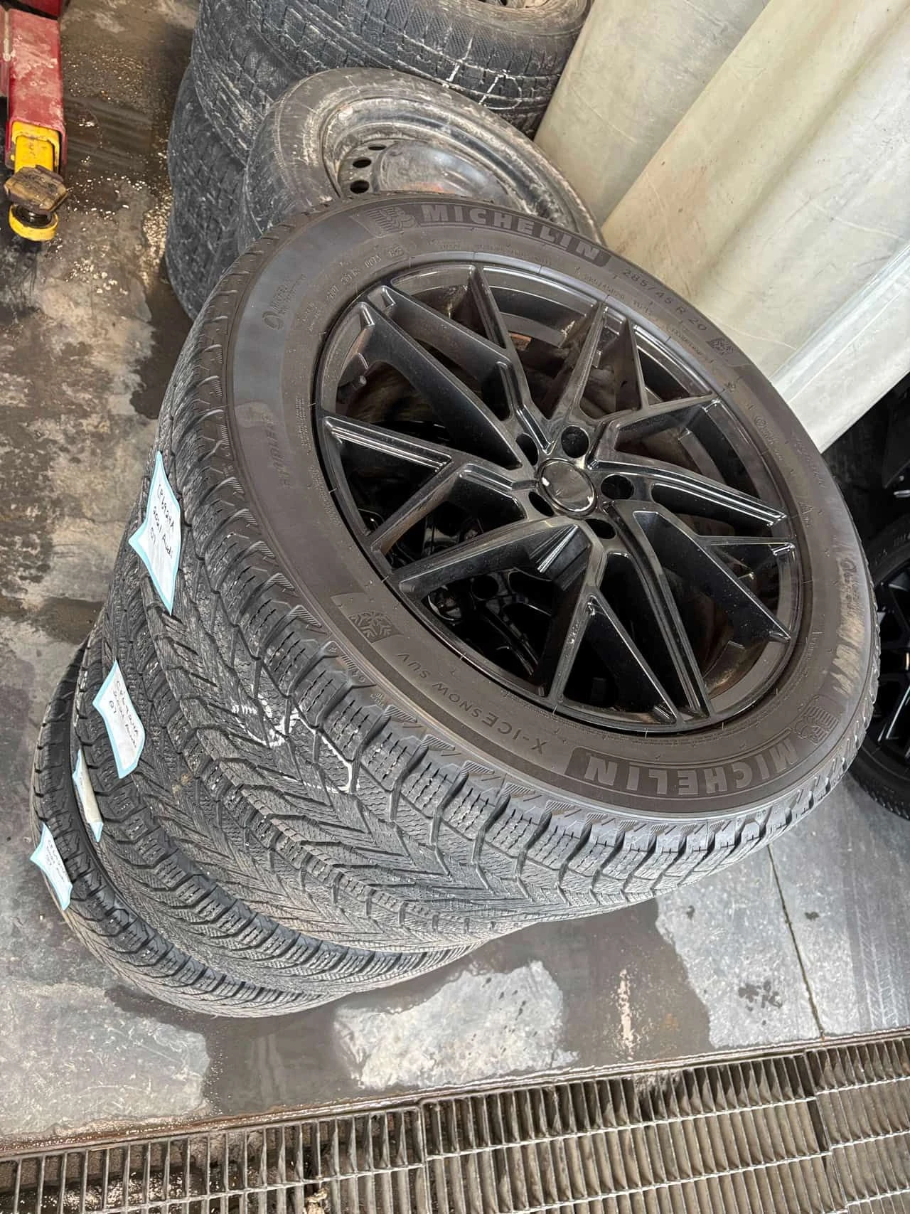 Audi Q7 KOMFORT * 360* ПАНОРАМА* ДВА ЧИФТА ГУМИ/ДЖНАНИ* , снимка 15 - Автомобили и джипове - 53842388