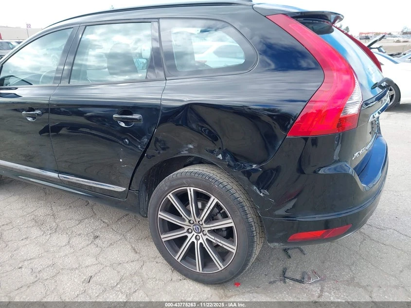 Volvo XC60 2.5l T5, снимка 6 - Автомобили и джипове - 54141649