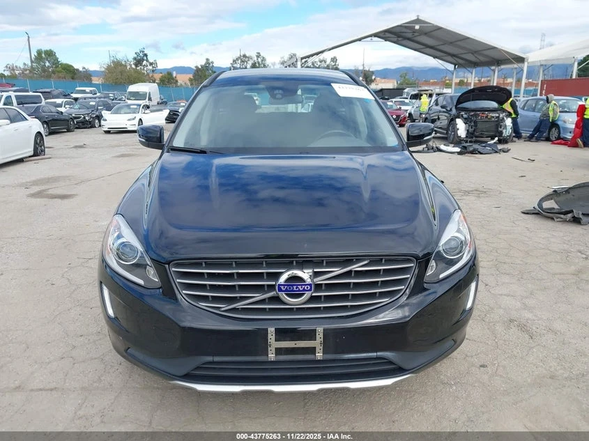 Volvo XC60 2.5l T5, снимка 12 - Автомобили и джипове - 54141649